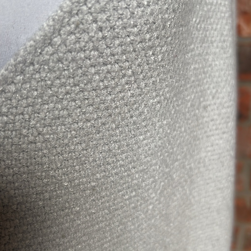 NWOT V-NECK SWEATER ………512 - Picture 6 of 10